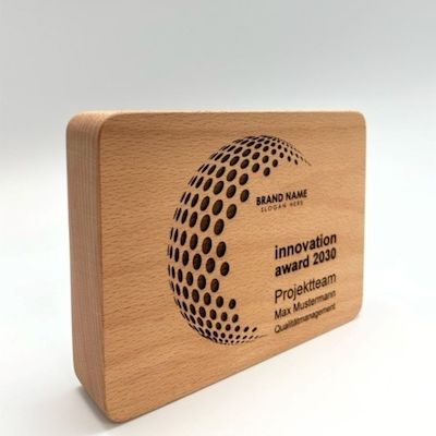 Holz-Tombstone aus nachhaltiger Forstwirtschaft mit Lasergravur - Muster