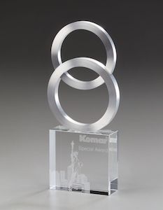 Glas-Awards "Crystal Metal" - mit Metall-Designs