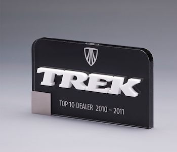 "Trek Bikes" Logoaufsteller (Umsetzung 2010-2019)