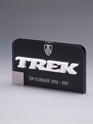"Trek Bikes" Logoaufsteller (Umsetzung 2010-2019)