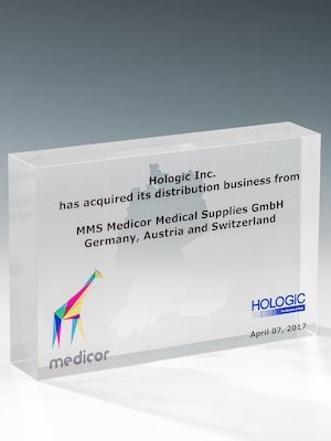 "Hologic" Acrylblock-Aufsteller