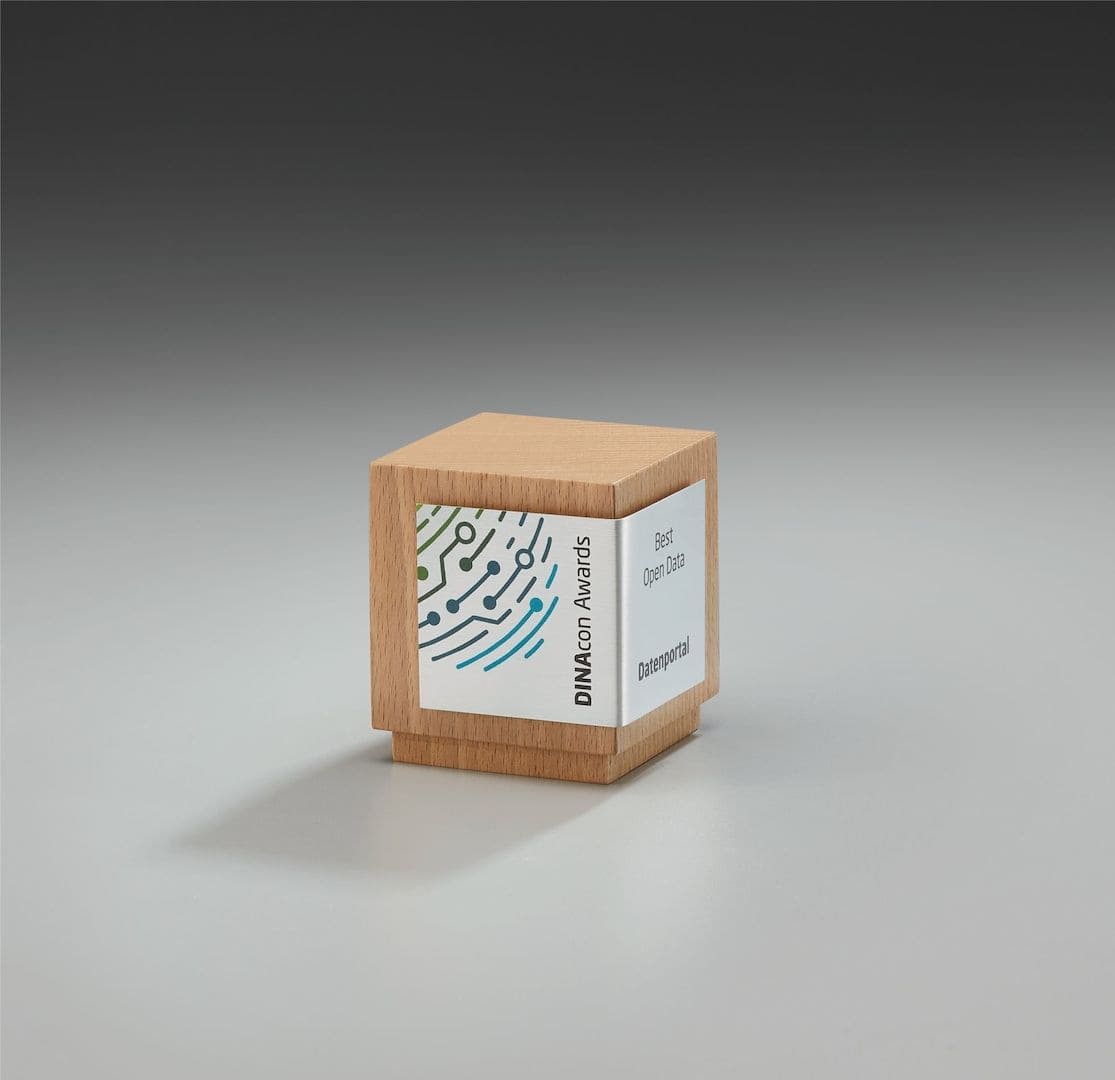59070 Timber Corner Cube